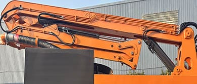 Characteristics of Crawler Concrete Mixer with Pump Truck-03